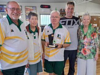Men's President Peter Shoebridge with the Winning Canungra team Val Reiser, Bill Brown Terry Smith with Daphne Colley from Boonah